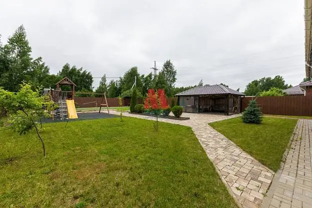 Дом, 180 м², 10 сот., 2 этажа