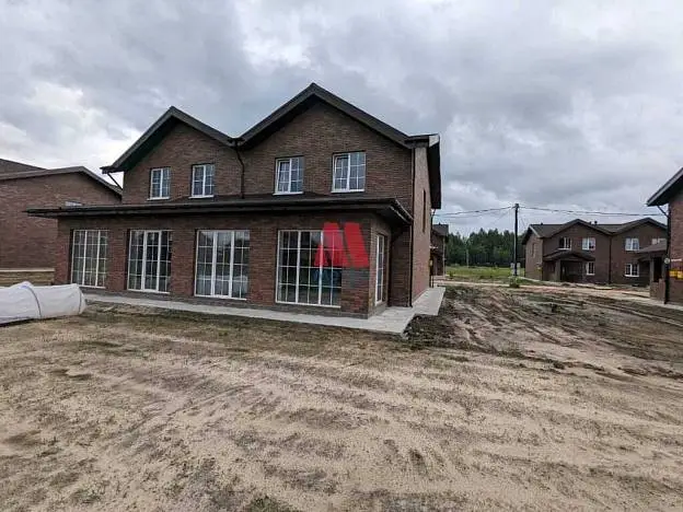 Таунхаус, 140 м², 5 сот., 2 этажа