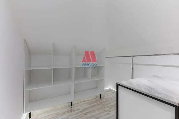 Дом, 180 м², 10 сот., 2 этажа