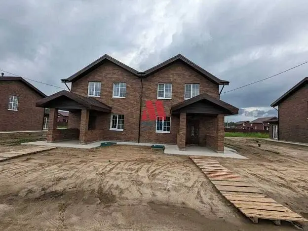 Таунхаус, 140 м², 5 сот., 2 этажа