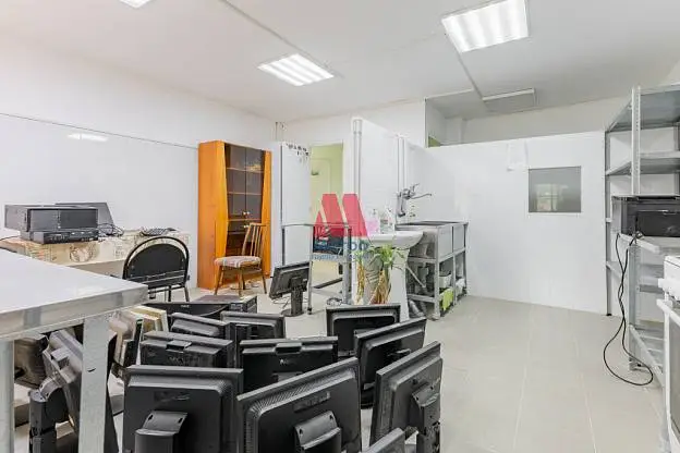 Свободного назначения, 200 м²