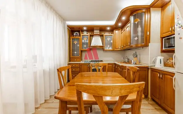 2-комн. квартира, 60 м², 4/10 этаж