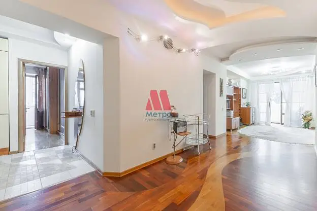 4-комн. квартира, 116,3 м², 2/4 этаж