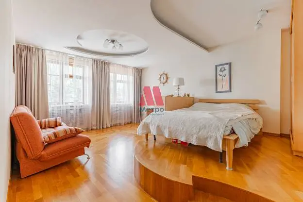 4-комн. квартира, 116,3 м², 2/4 этаж