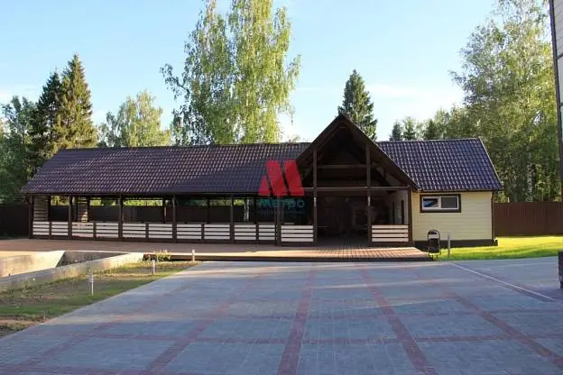 Здание, 1200 м²