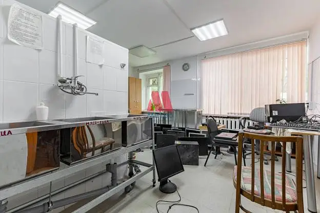 Свободного назначения, 200 м²