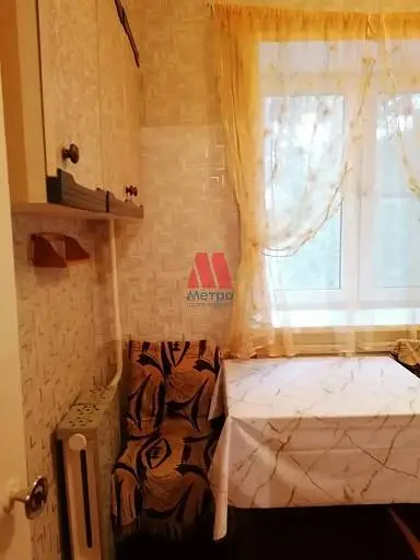 2-комн. квартира, 42 м², 3/5 этаж