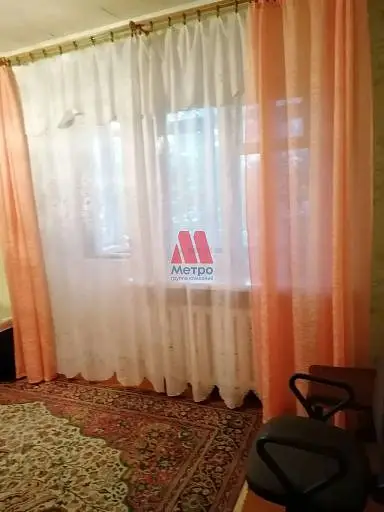 2-комн. квартира, 42 м², 3/5 этаж