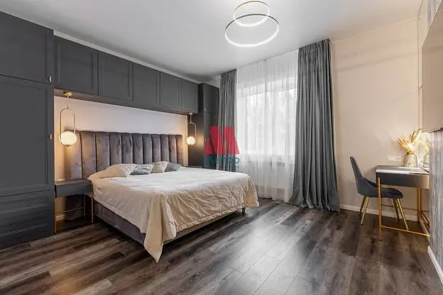 Дом, 180 м², 10 сот., 2 этажа