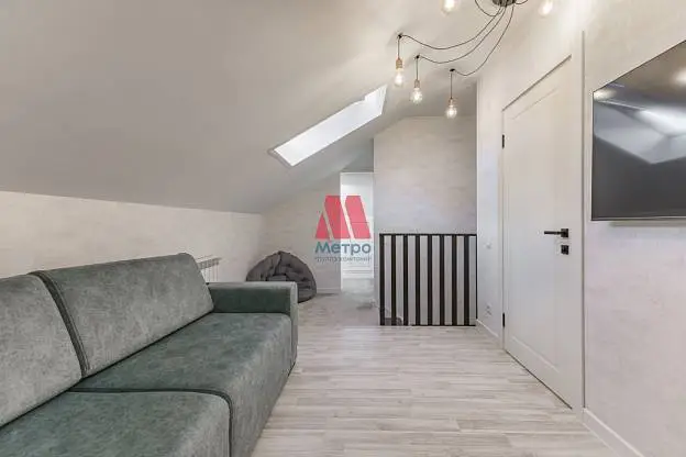Дом, 180 м², 10 сот., 2 этажа