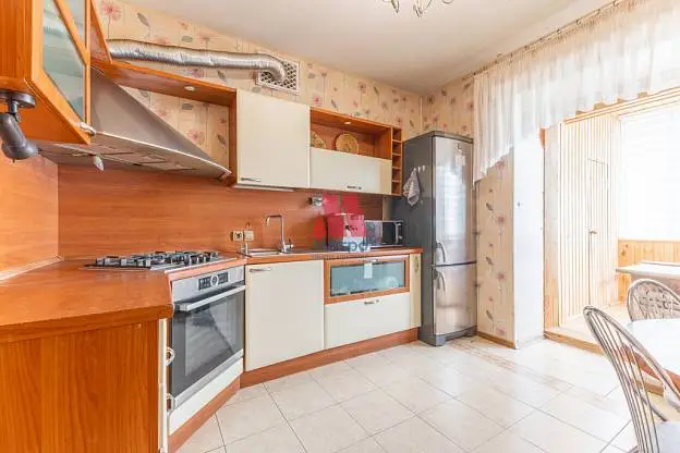 3-комн. квартира, 85 м², 5/5 этаж