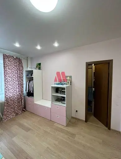 2-комн. квартира, 77 м², 1/9 этаж