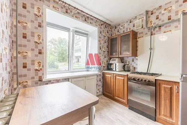 2-комн. квартира, 42,8 м², 1/9 этаж