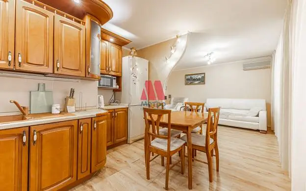 2-комн. квартира, 60 м², 4/10 этаж
