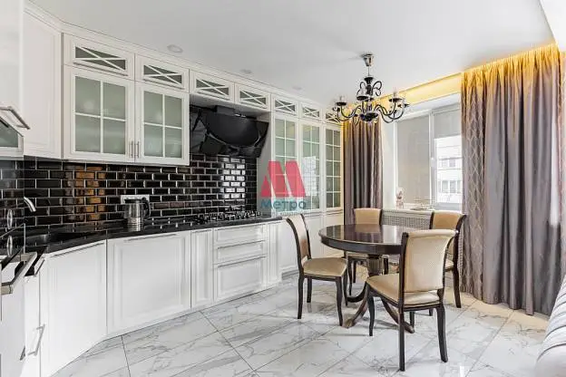 3-комн. квартира, 84 м², 3/4 этаж