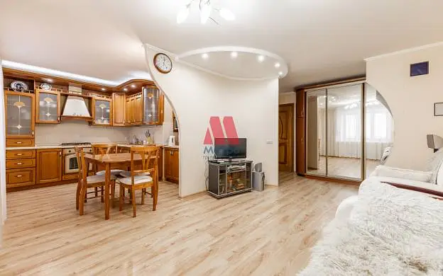 2-комн. квартира, 60 м², 4/10 этаж