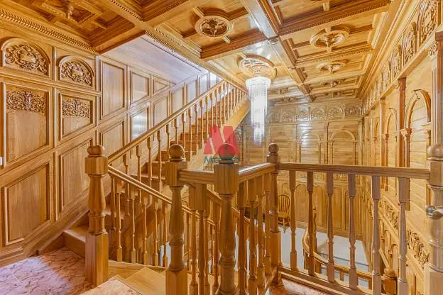 Дом, 840 м², 33 сот., 4 этажа