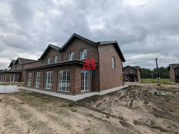Таунхаус, 140 м², 5 сот., 2 этажа