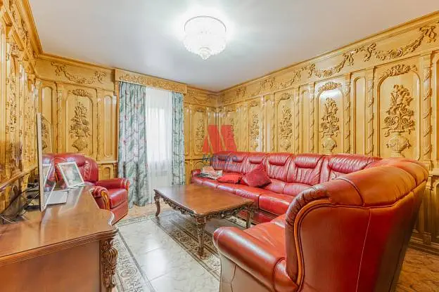Дом, 840 м², 33 сот., 4 этажа