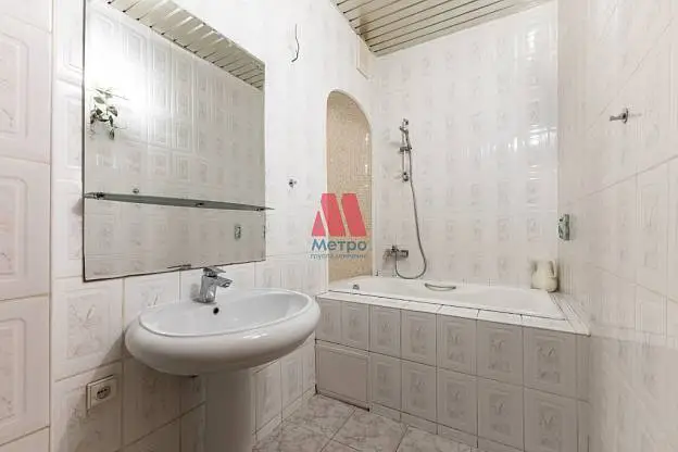 3-комн. квартира, 87 м², 2/4 этаж