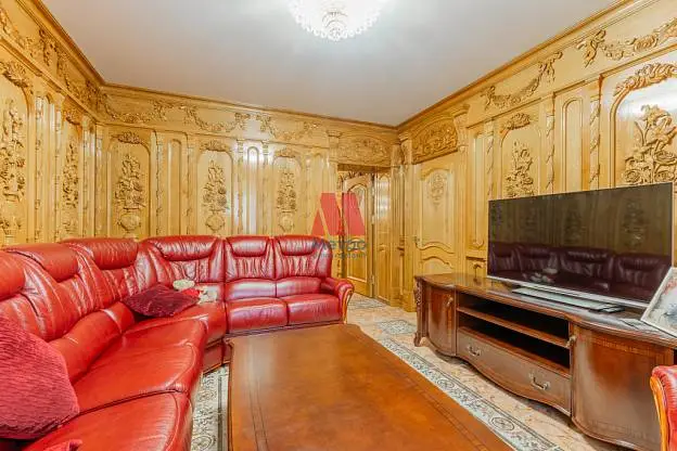 Дом, 840 м², 33 сот., 4 этажа