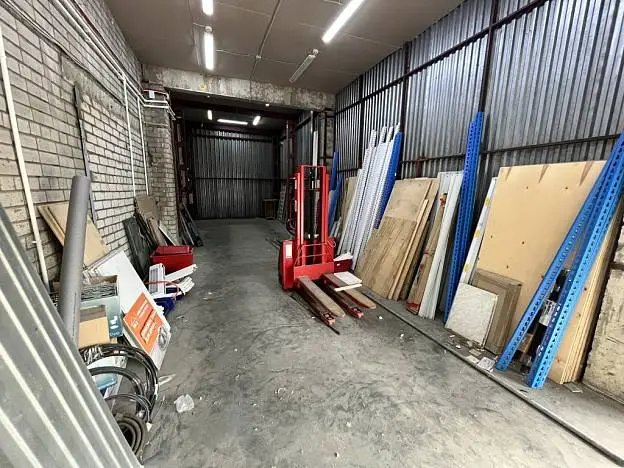 Склад, 83 м²