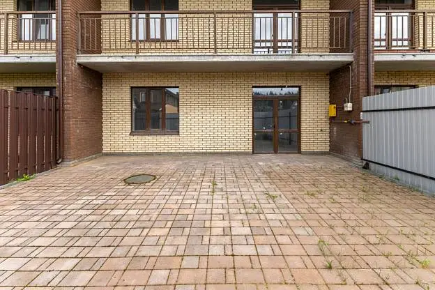 Таунхаус, 230 м², 3 сот., 3 этажа