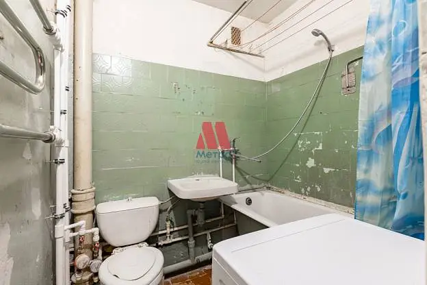 2-комн. квартира, 42,8 м², 1/9 этаж