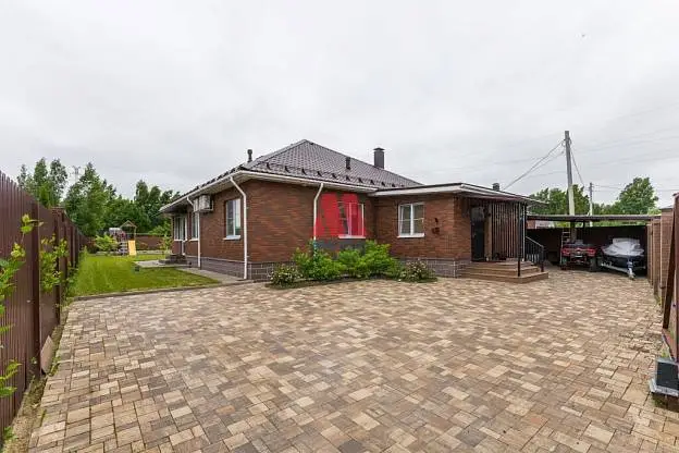 Дом, 180 м², 10 сот., 2 этажа