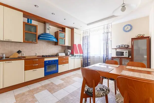 4-комн. квартира, 116,3 м², 2/4 этаж