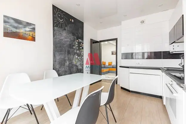 2-комн. квартира, 63,1 м², 8/15 этаж