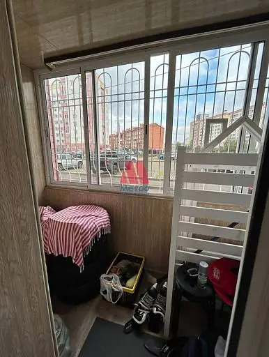 2-комн. квартира, 77 м², 1/9 этаж