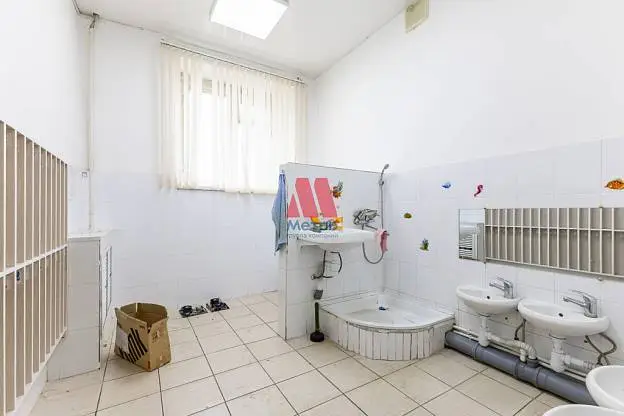 Свободного назначения, 200 м²