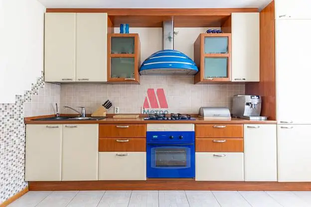 4-комн. квартира, 116,3 м², 2/4 этаж