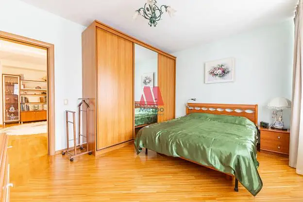 4-комн. квартира, 116,3 м², 2/4 этаж