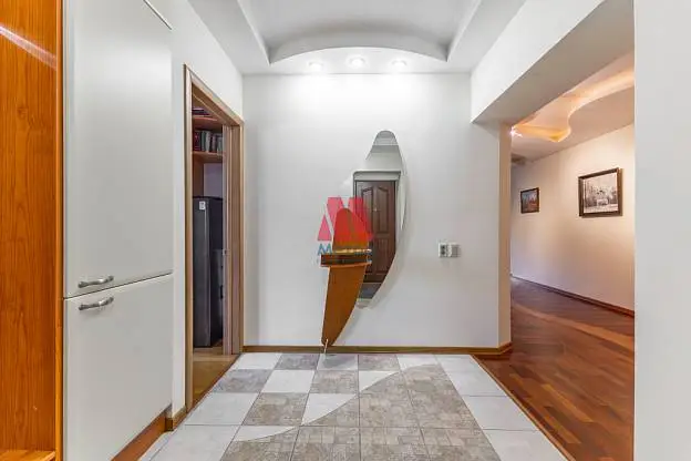4-комн. квартира, 116,3 м², 2/4 этаж