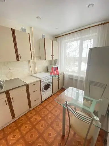 2-комн. квартира, 50 м², 3/5 этаж