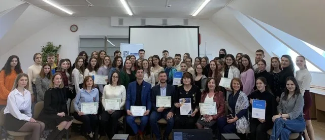 Школьники за продвижение глобального предпринимательства